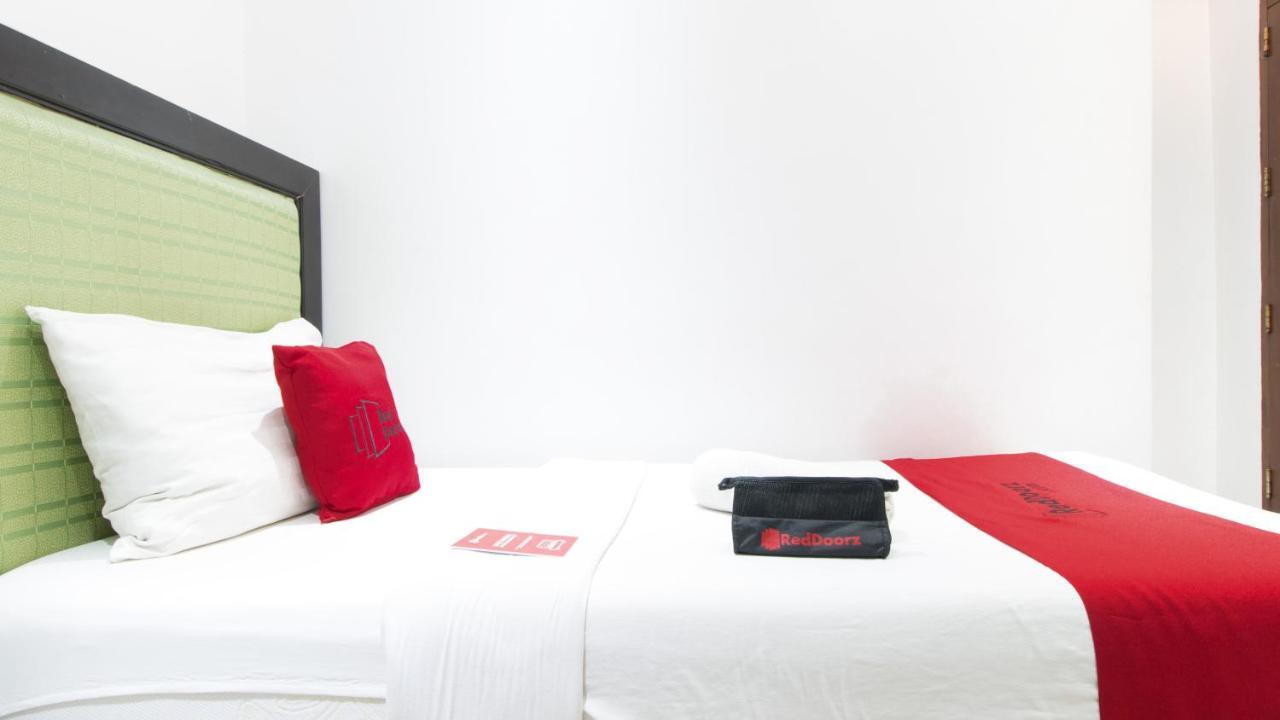 Reddoorz @ Real Fatima Tacloban Hotell Anibong Eksteriør bilde