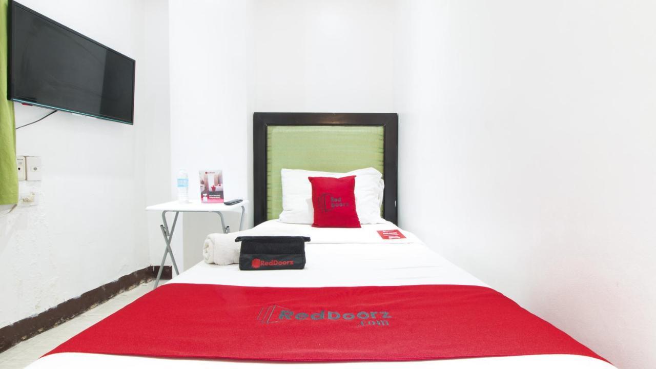 Reddoorz @ Real Fatima Tacloban Hotell Anibong Eksteriør bilde