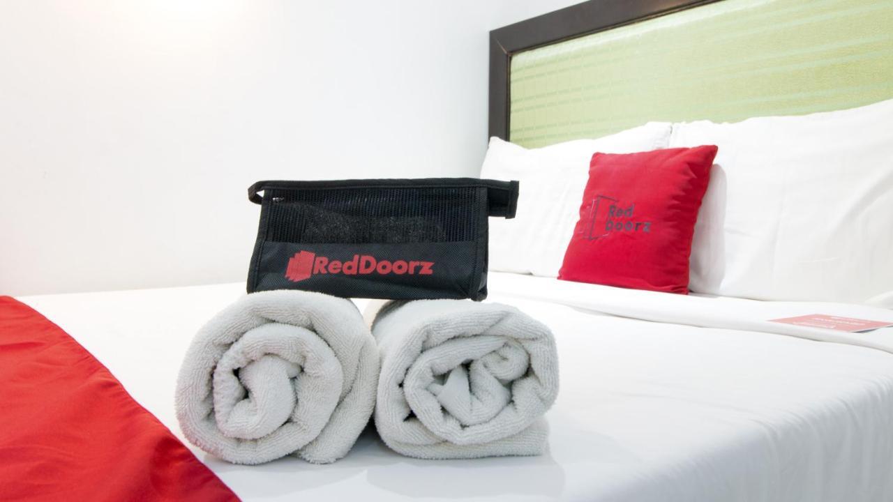 Reddoorz @ Real Fatima Tacloban Hotell Anibong Eksteriør bilde